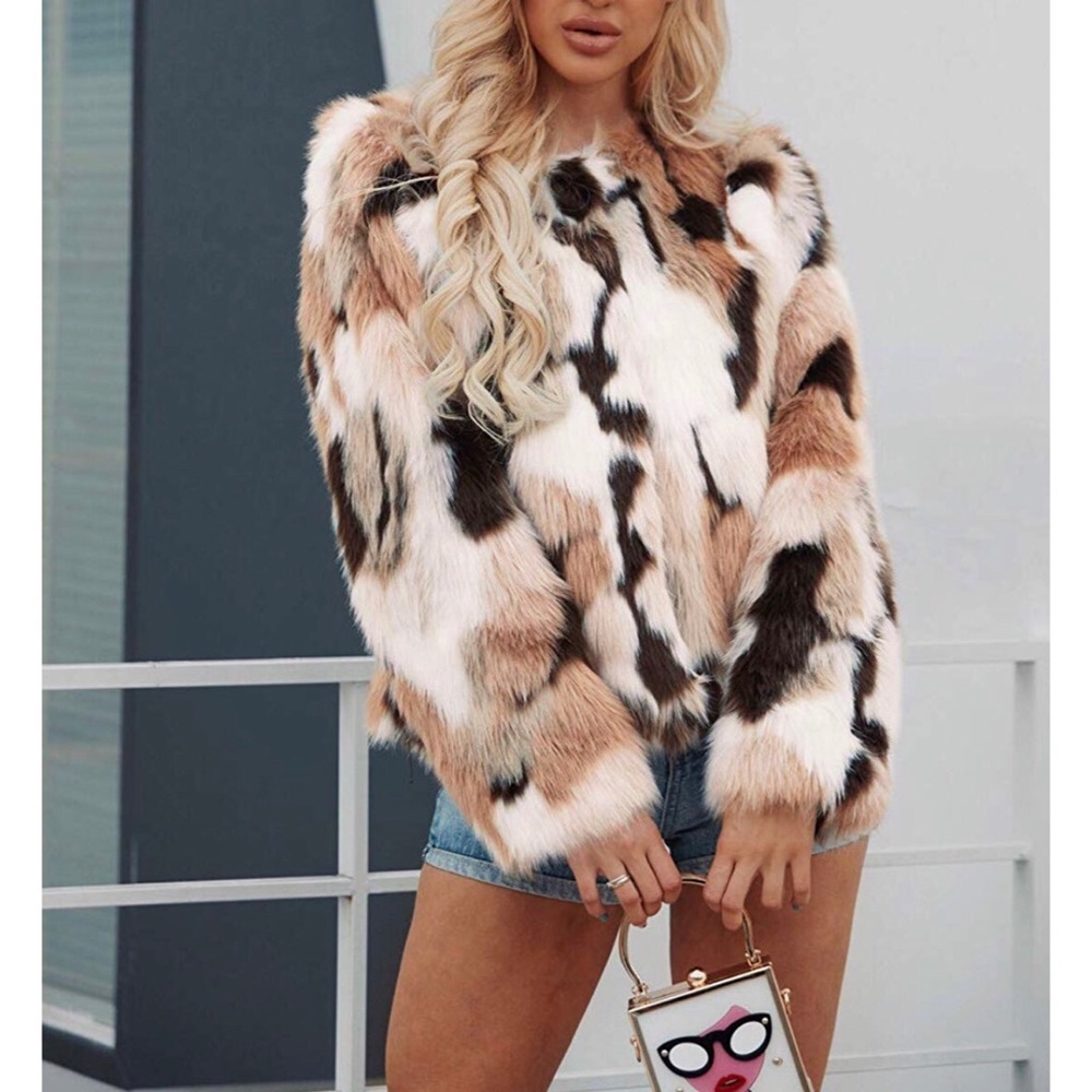 Chic Faux Fur Coat - Picture 2 of 5
